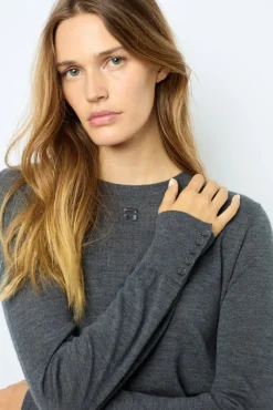 Hot Fine wool round neck sweater - JADE Knitwear