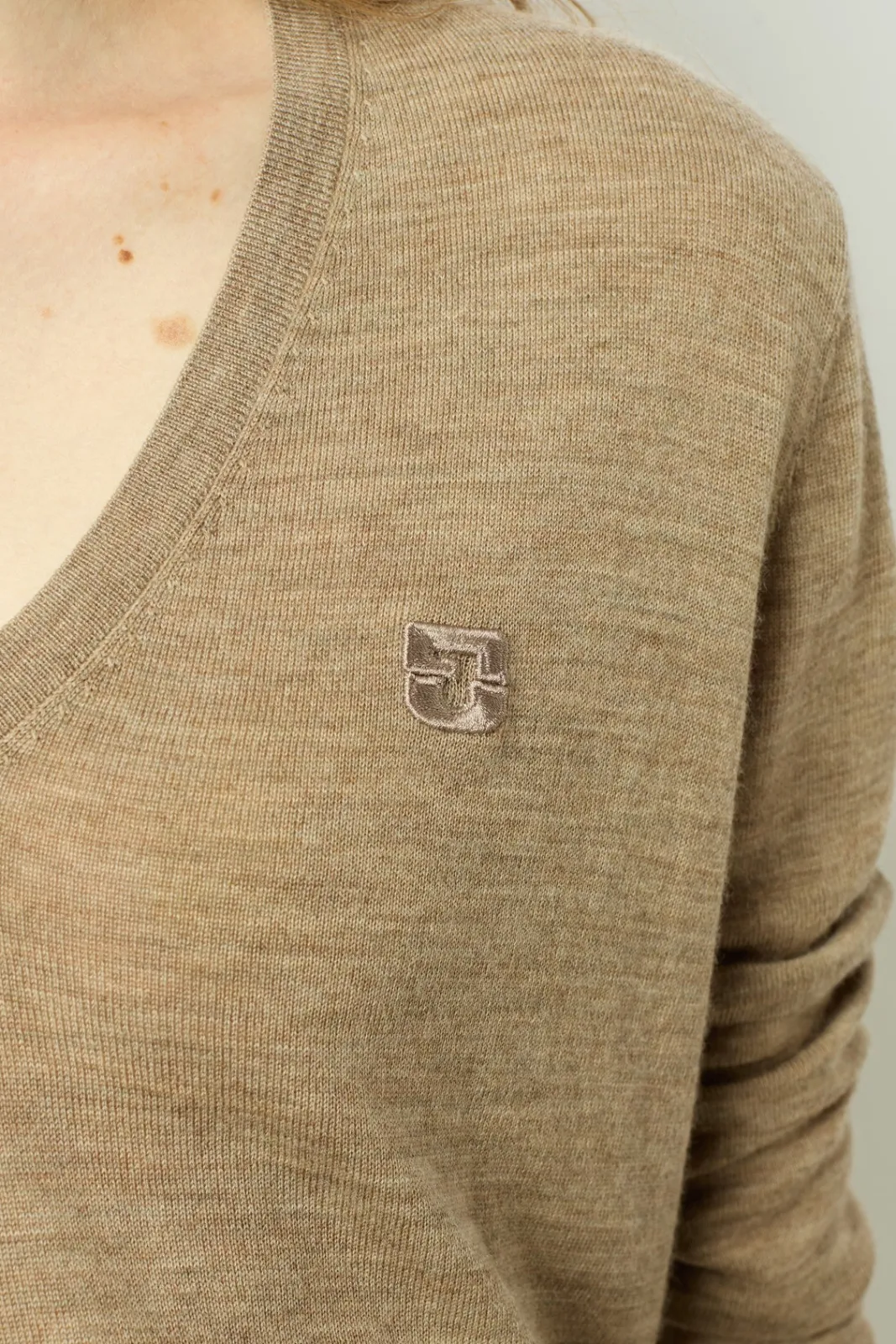 Clearance Fine wool V-neck sweater - JULIETTE Knitwear