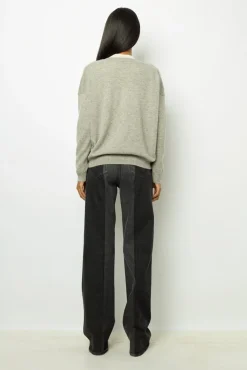 Best V-neck cashmere sweater - JANETTE Knitwear